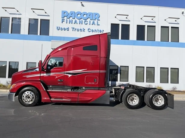 2023 Kenworth T680 - image 6