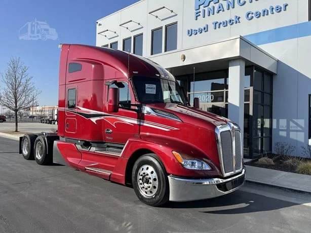 2023 Kenworth T680 - image 2