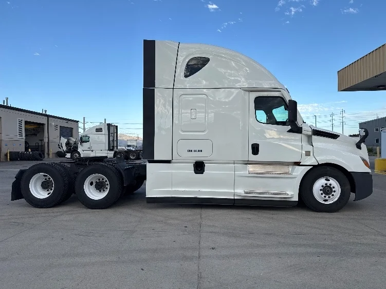 2024 Freightliner Cascadia in Salt Lake City, UT — photo 8