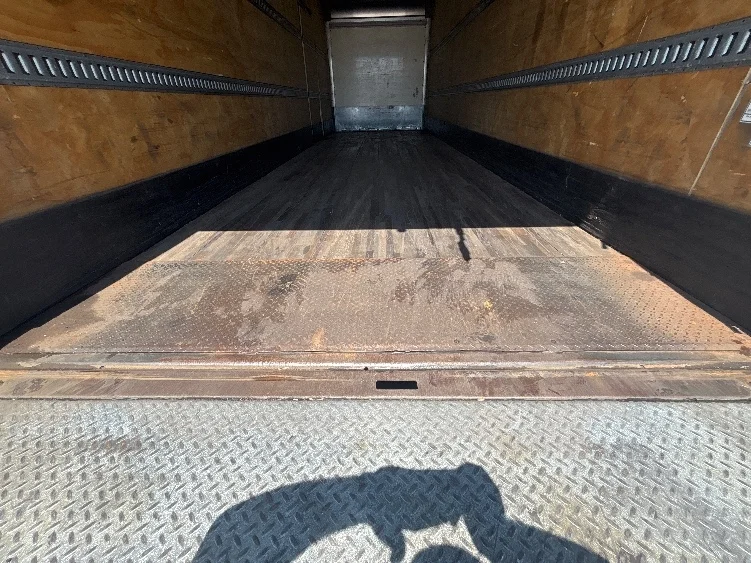 2019 Freightliner eM2 in North Bergen, NJ — photo 10