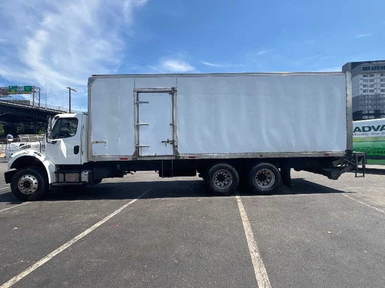 2019 Freightliner eM2 in North Bergen, NJ — photo 4