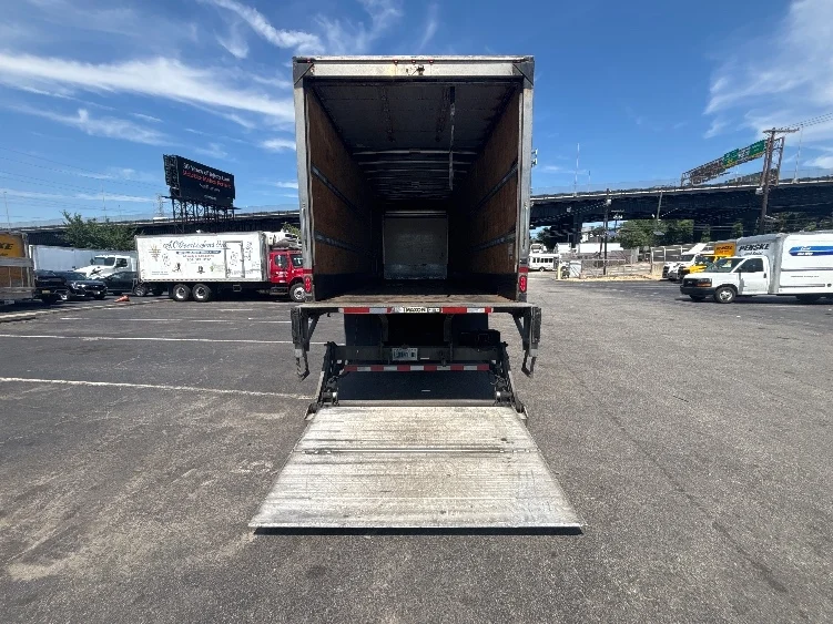 2019 Freightliner eM2 in North Bergen, NJ — photo 9
