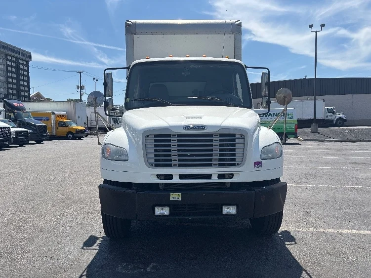 2019 Freightliner eM2 in North Bergen, NJ — photo 2