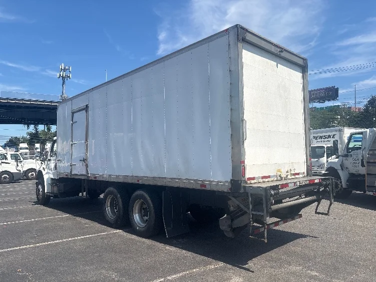 2019 Freightliner eM2 in North Bergen, NJ — photo 6