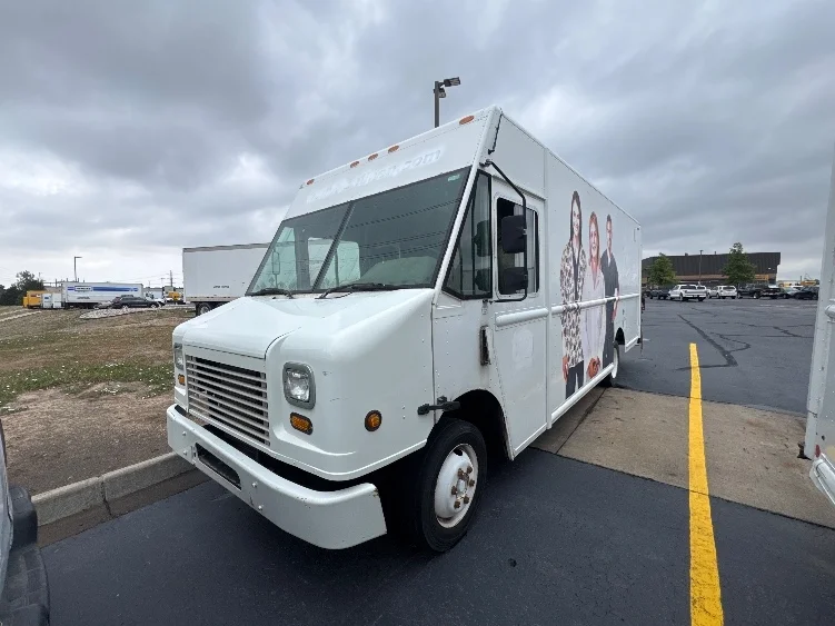2008 Freightliner in Aurora, CO — photo 2