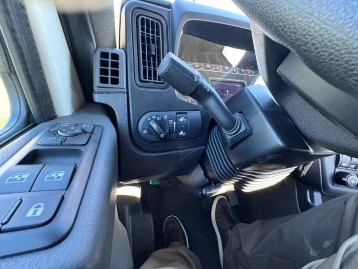 2026 International HX - image 16