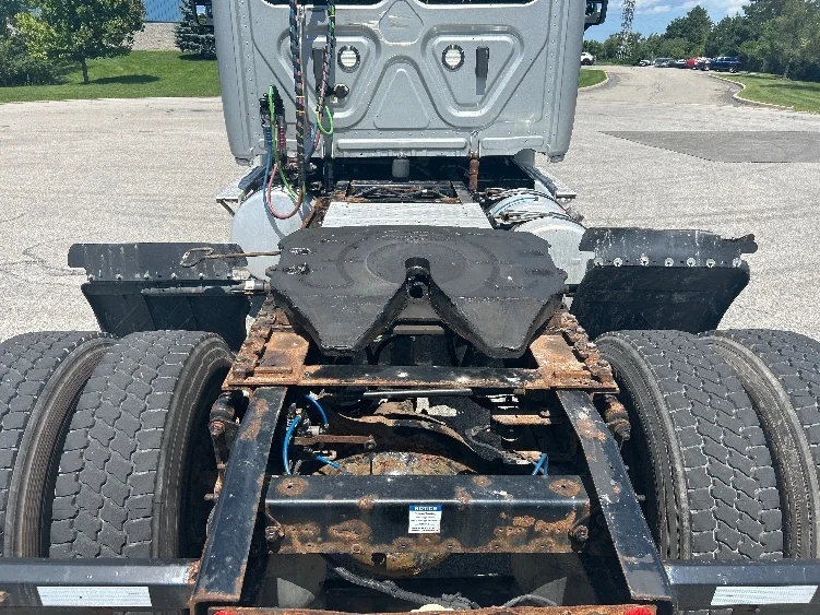 2020 Freightliner Cascadia in Rochester, NY — photo 6