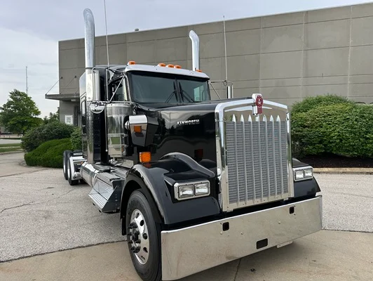2027 Kenworth W900 in Olathe, KS — photo 14