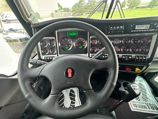 2027 Kenworth W900 in Olathe, KS — photo 19