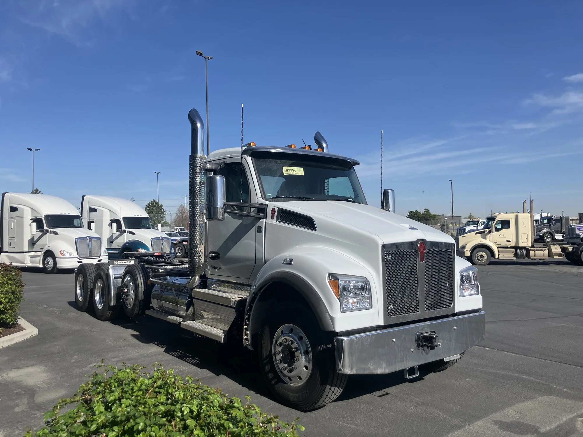 2026 Kenworth T880 - image 3