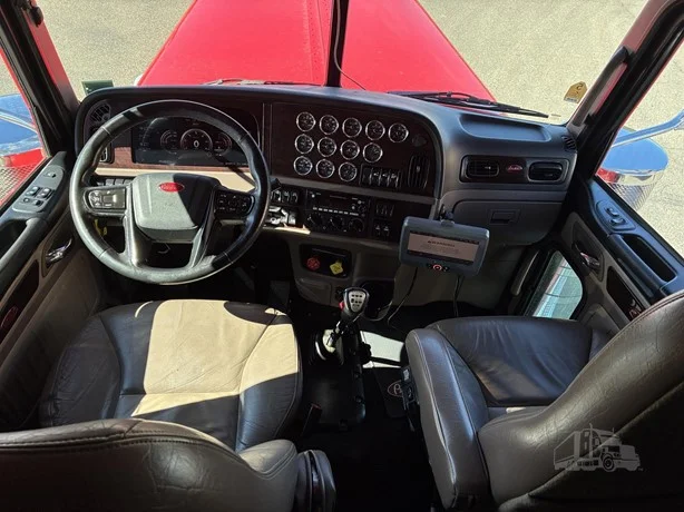 2023 Peterbilt 389 - image 44