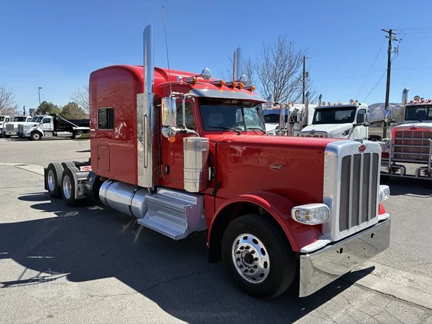 2023 Peterbilt 389 - image 7