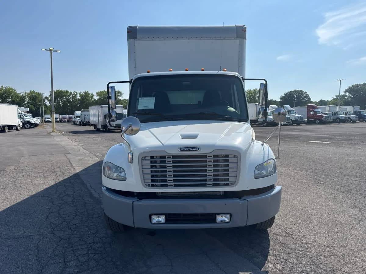 2019 Freightliner M2 106 in Syracuse, NY — photo 2