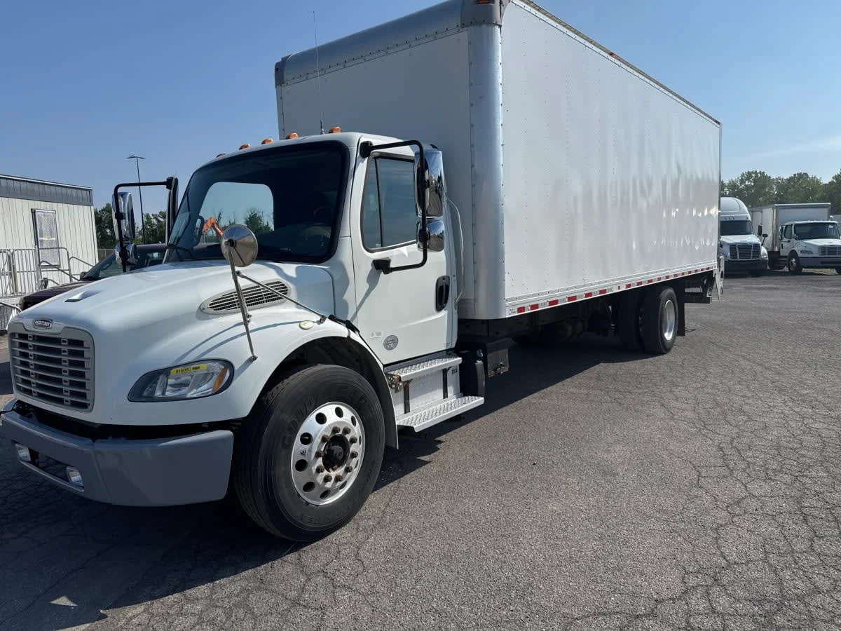 2019 Freightliner M2 106