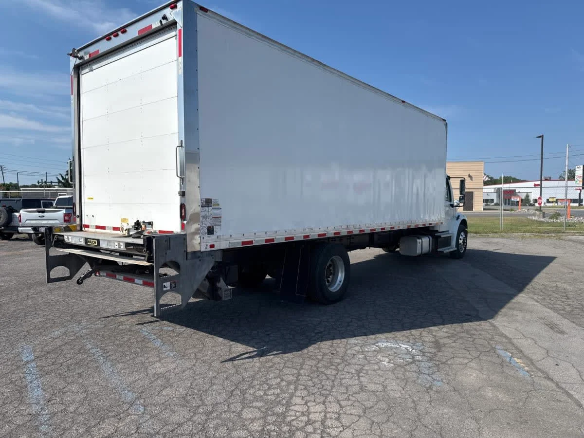2019 Freightliner M2 106 in Syracuse, NY — photo 4