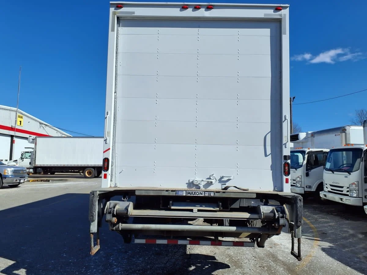 2019 International 4300 in Salisbury, MA — photo 5
