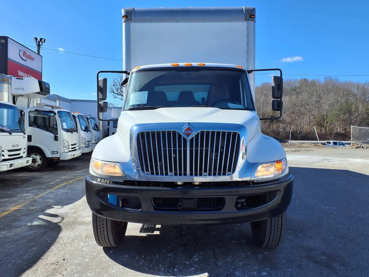 2019 International 4300 in Salisbury, MA — photo 2