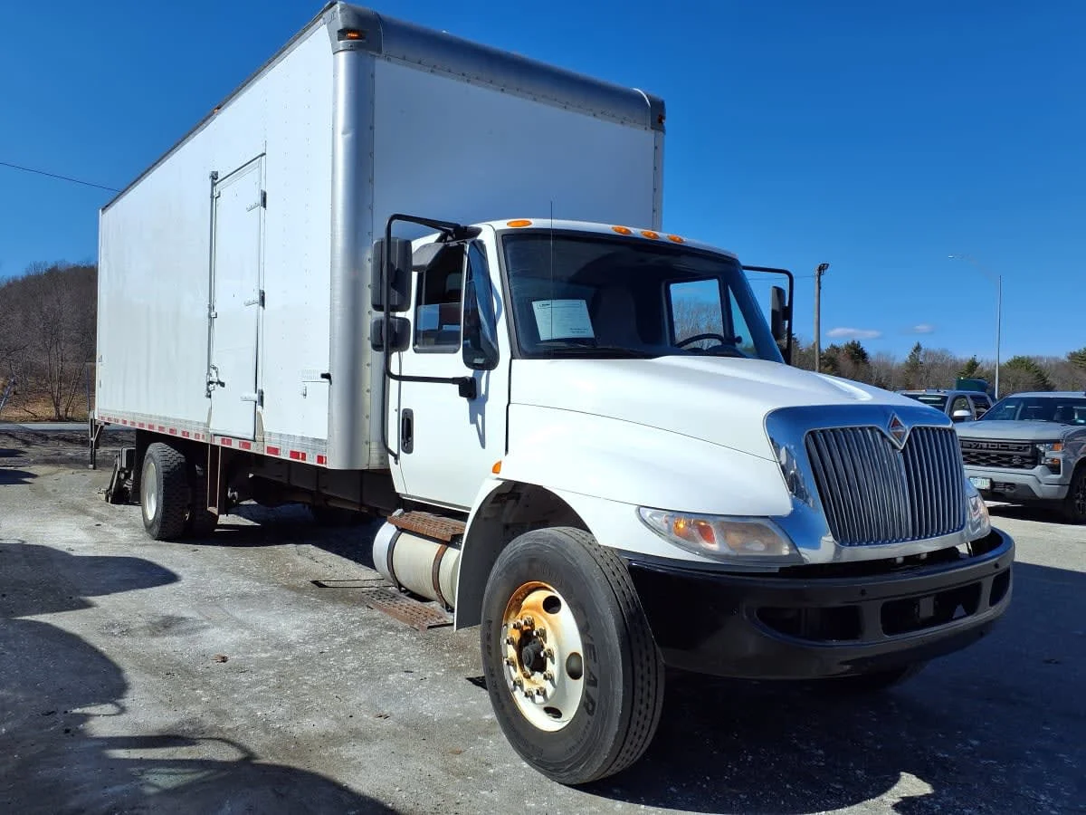 2019 International 4300 in Salisbury, MA — photo 3
