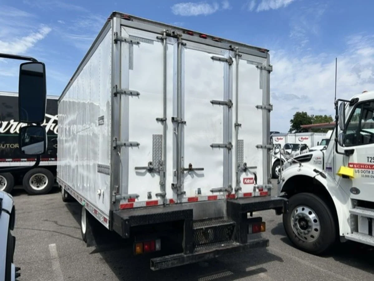 2020 Isuzu NQR in Farmingdale, NY — photo 6