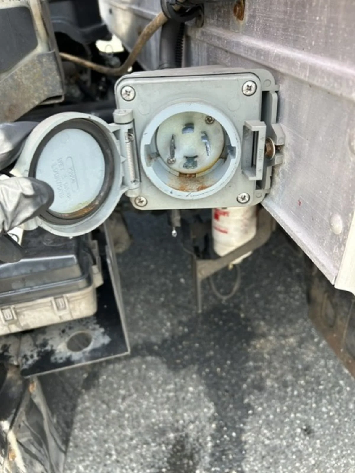 2020 Isuzu NQR in Farmingdale, NY — photo 13