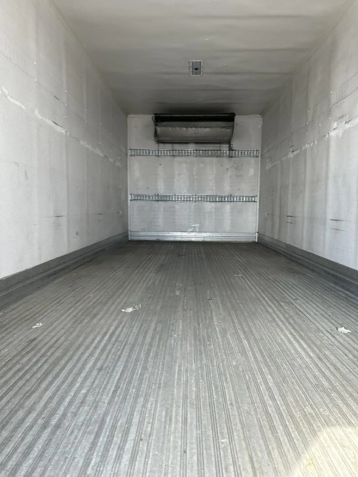 2020 Isuzu NQR in Farmingdale, NY — photo 9