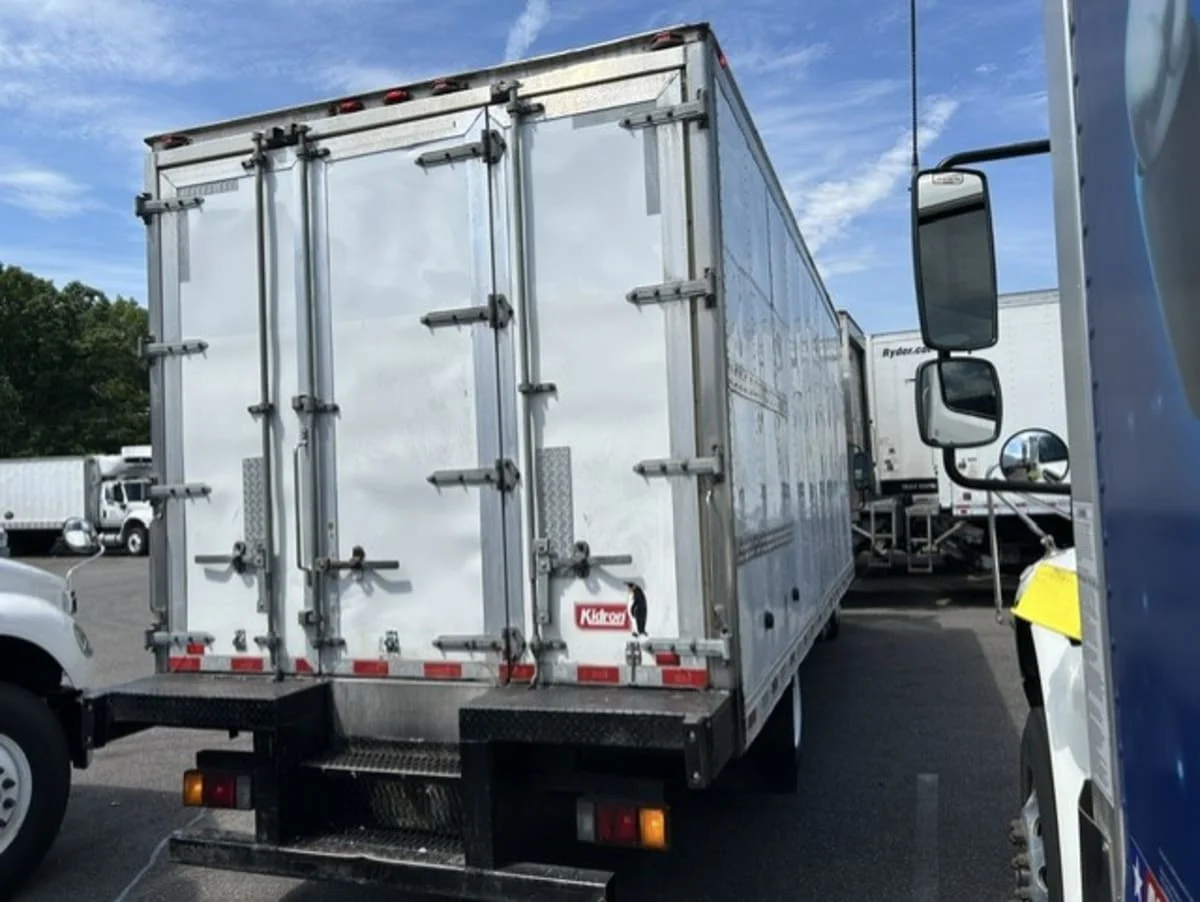 2020 Isuzu NQR in Farmingdale, NY — photo 4
