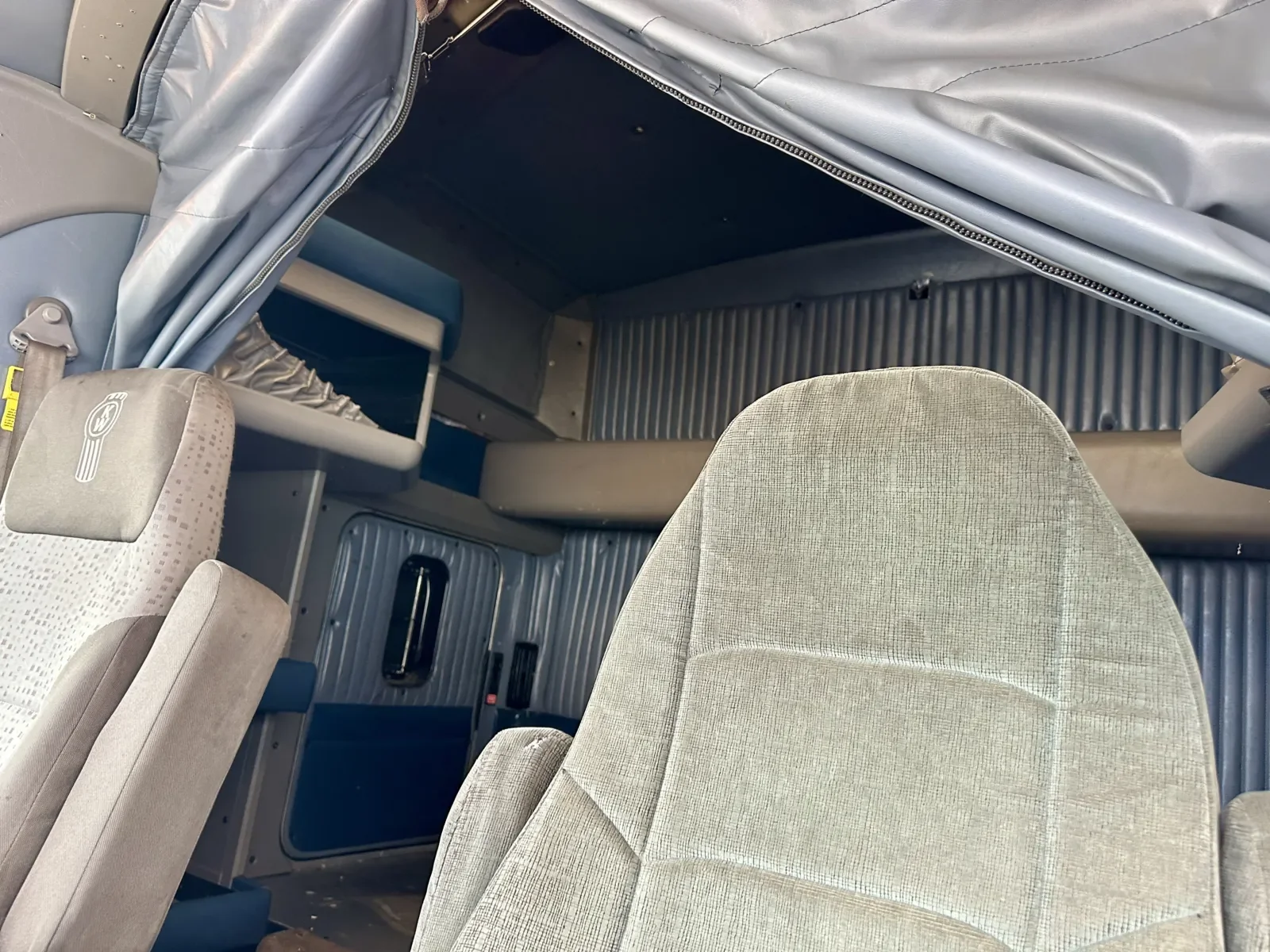 2012 Kenworth T800 - image 20