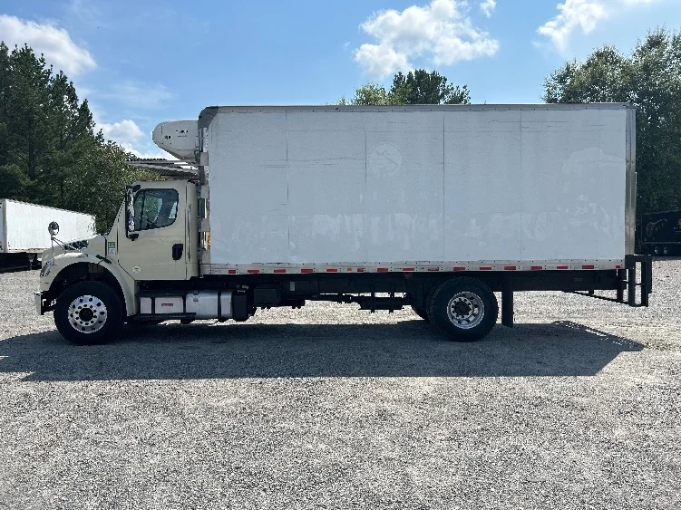 2019 Freightliner eM2 in Forest Park, GA — photo 4