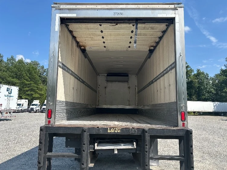 2019 Freightliner eM2 in Forest Park, GA — photo 8
