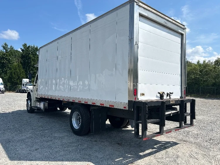 2019 Freightliner eM2 in Forest Park, GA — photo 6