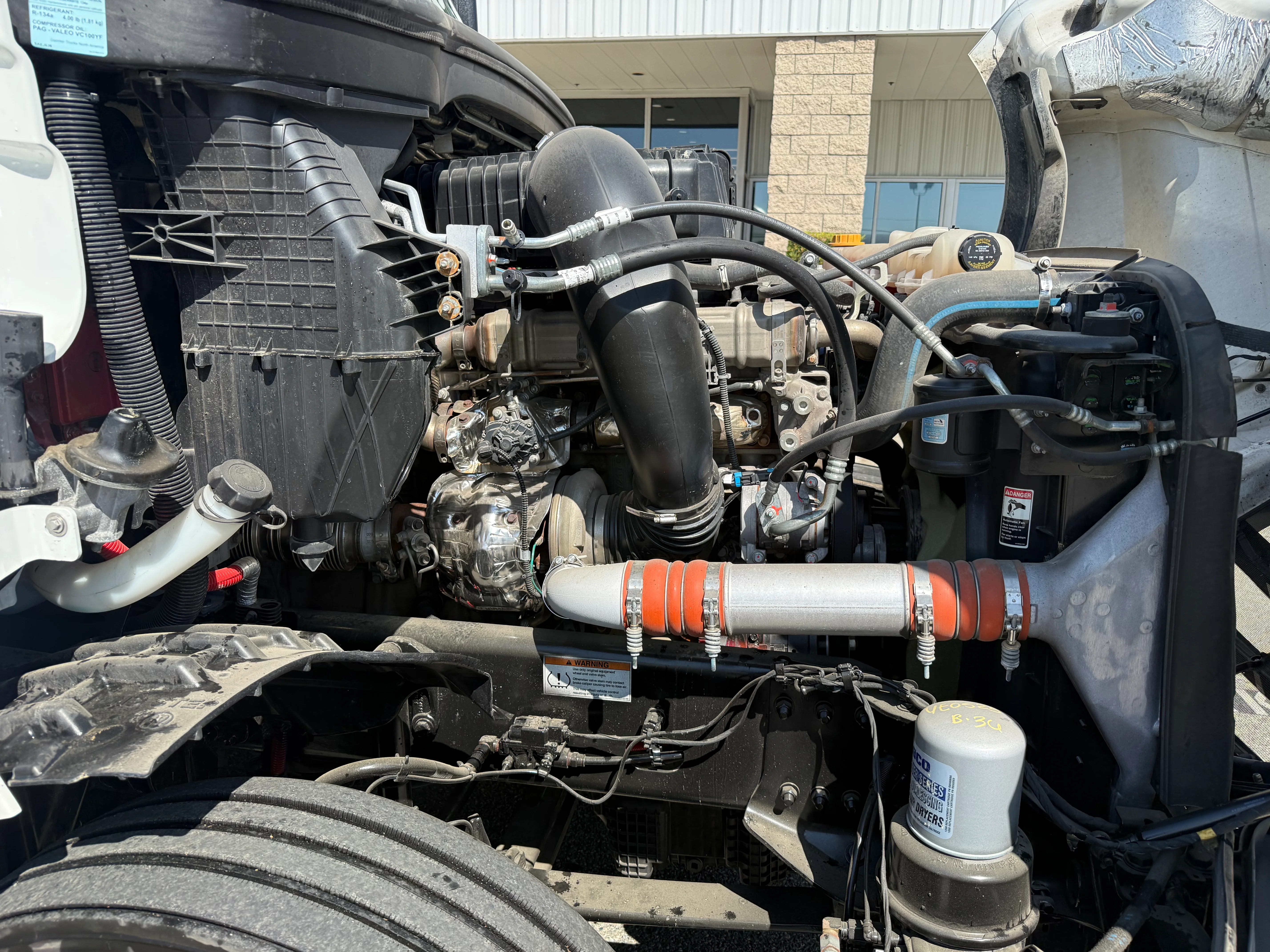 2023 Freightliner Cascadia in Selectrucks Fontana, CA — photo 12