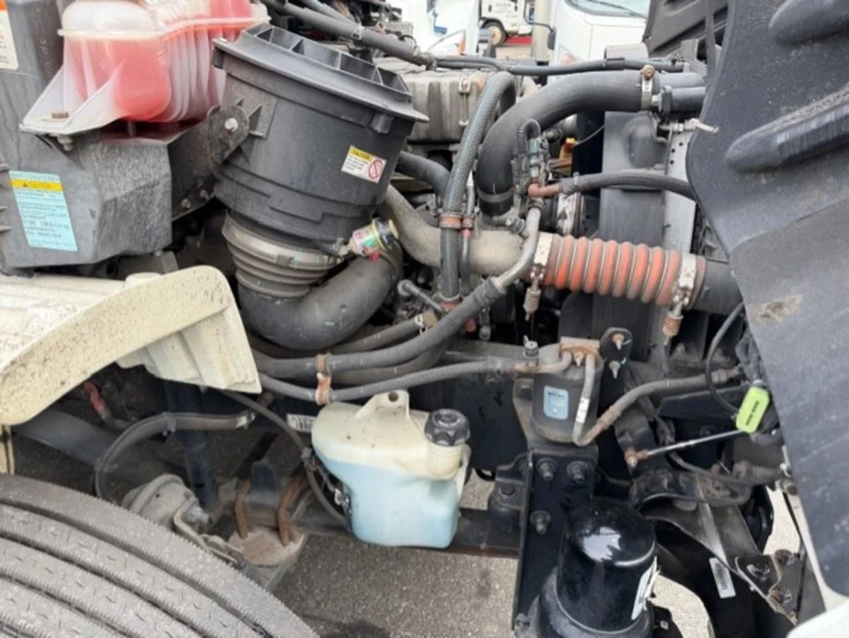 2020 Freightliner M2 106 - image 12