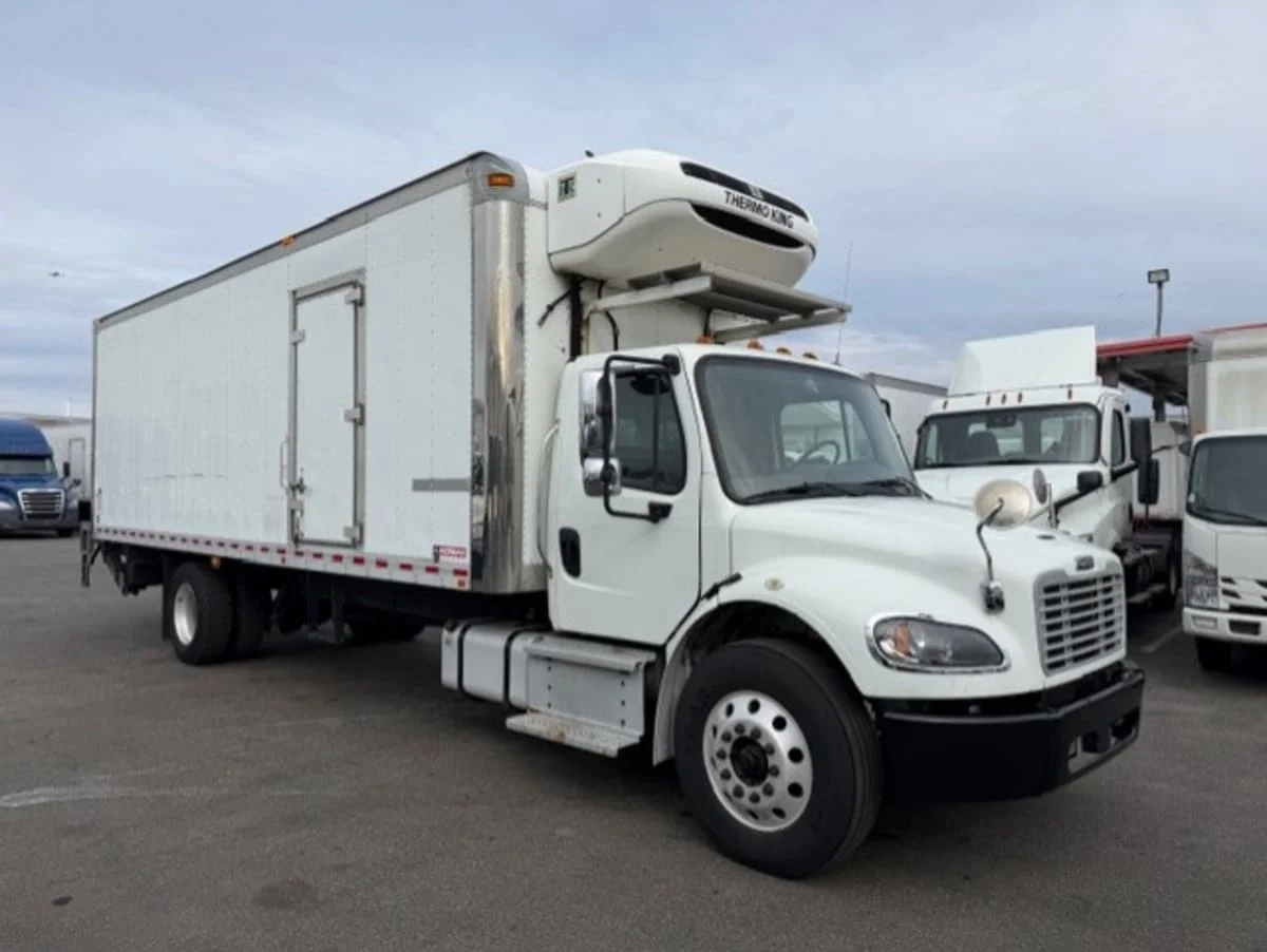 2020 Freightliner M2 106 - image 3