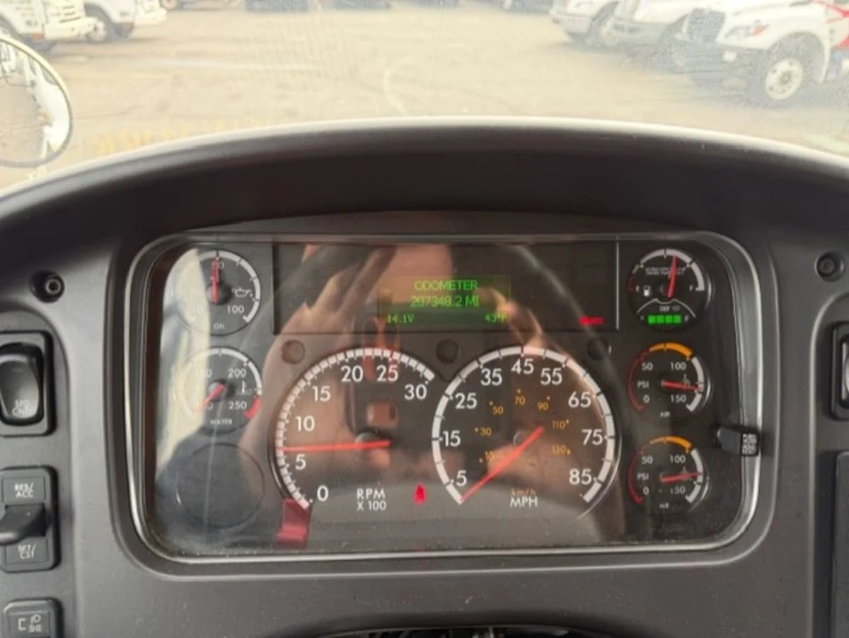 2020 Freightliner M2 106 - image 16