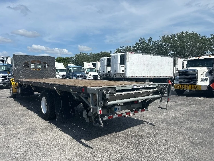 2019 Freightliner M2 106 - image 6