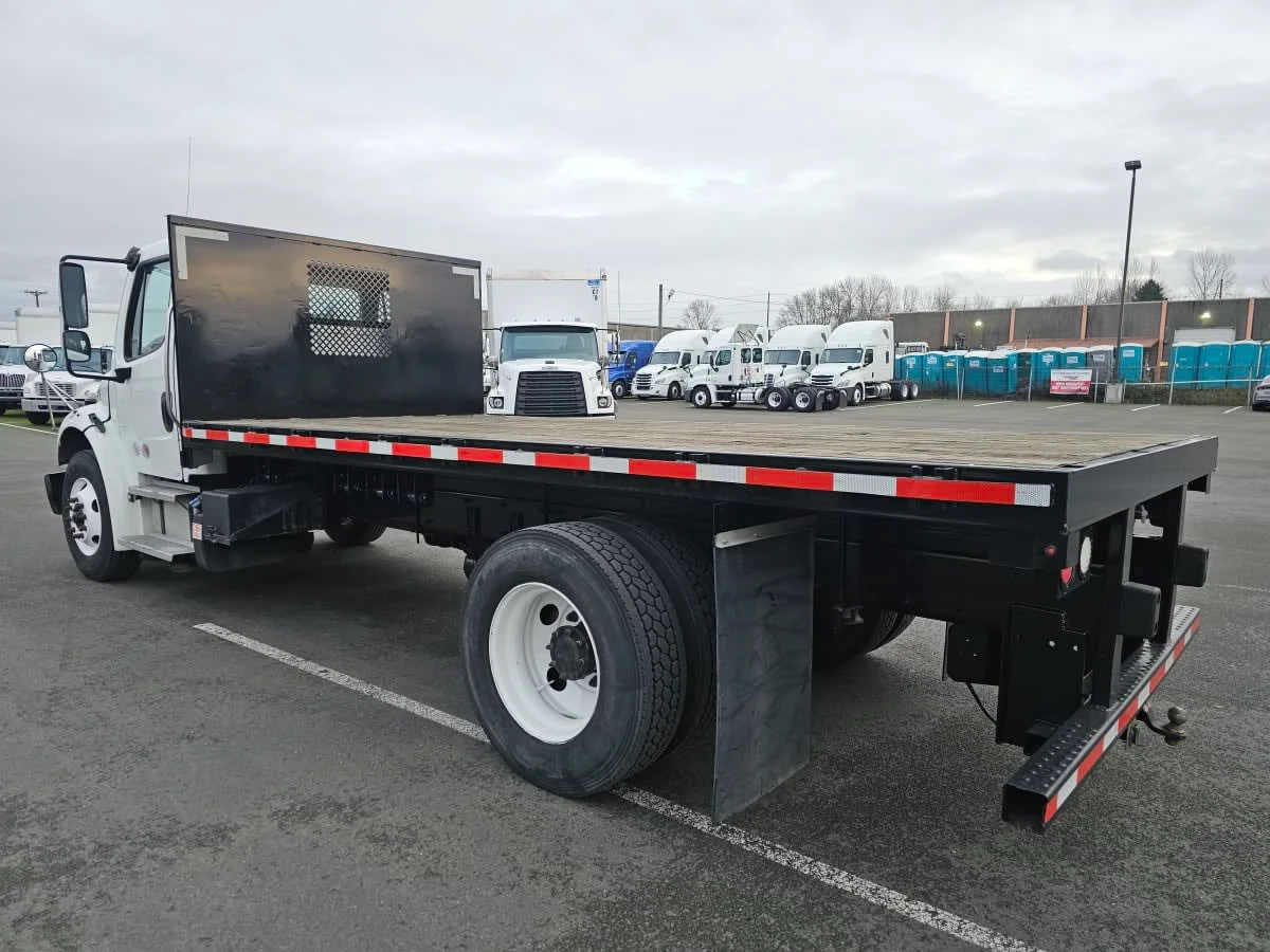 2018 Freightliner M2 106 in Tacoma, WA — photo 6