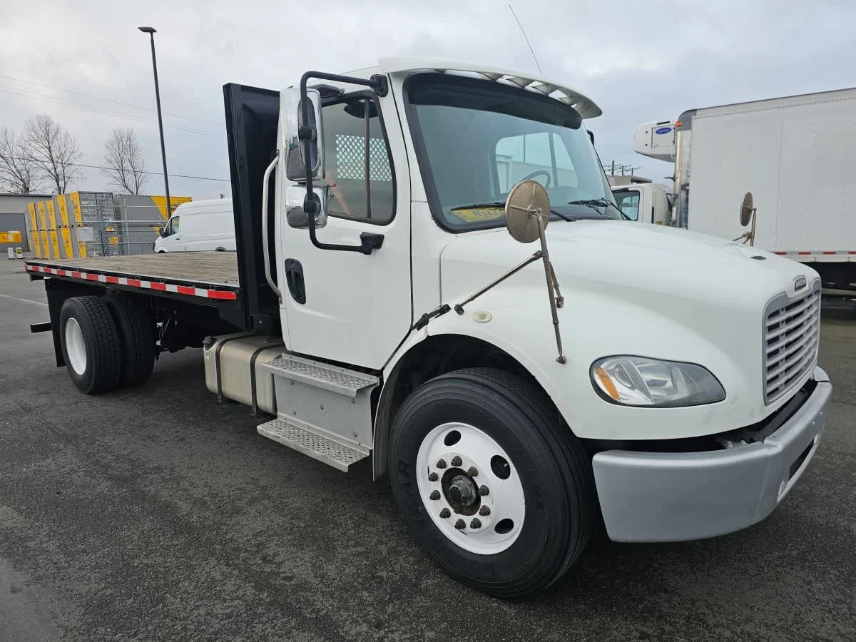 2018 Freightliner M2 106 in Tacoma, WA — photo 3