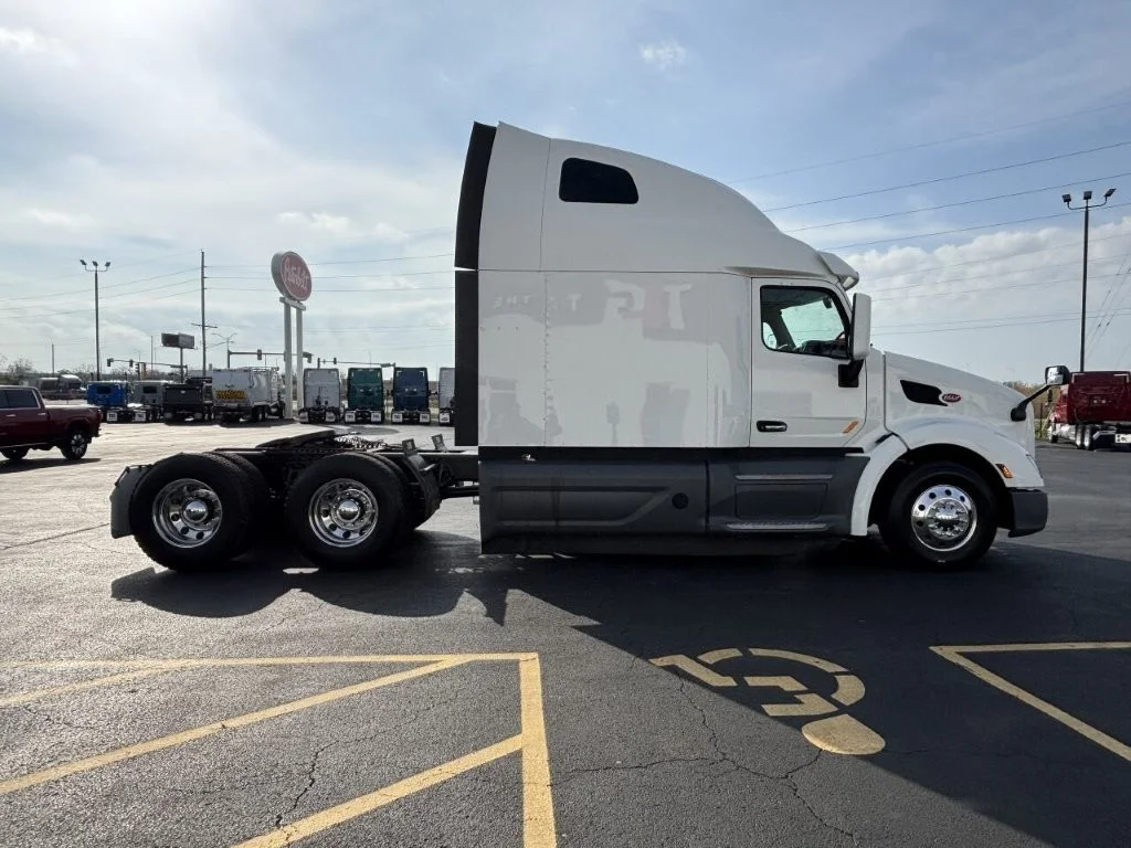 2021 Peterbilt 579 in Springfield, MO — photo 6