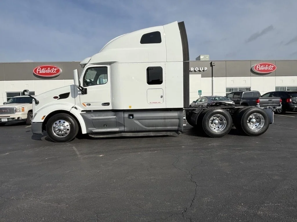 2021 Peterbilt 579 in Springfield, MO — photo 4