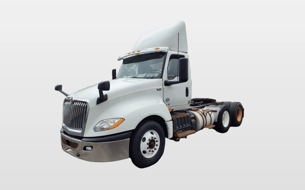 2019 International - image 1