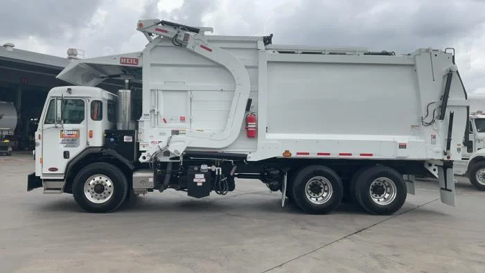 2025 Peterbilt 520 — photo 5