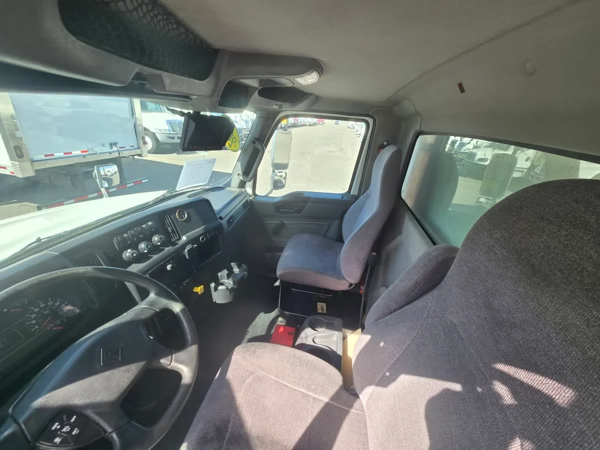 2020 International MV - image 8