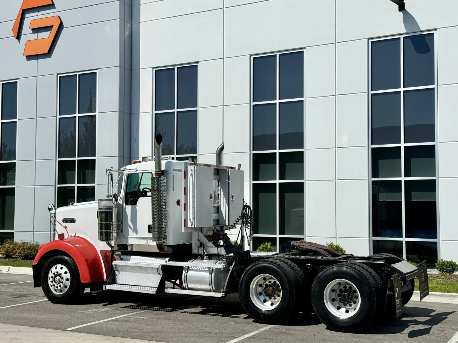 2003 Kenworth W900 in New Lenox, IL — photo 6