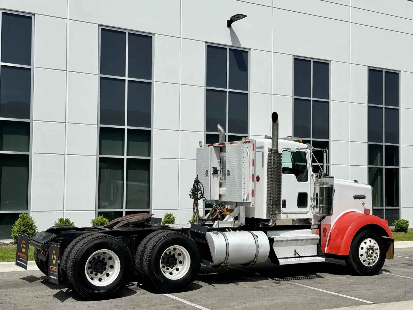 2003 Kenworth W900 in New Lenox, IL — photo 5