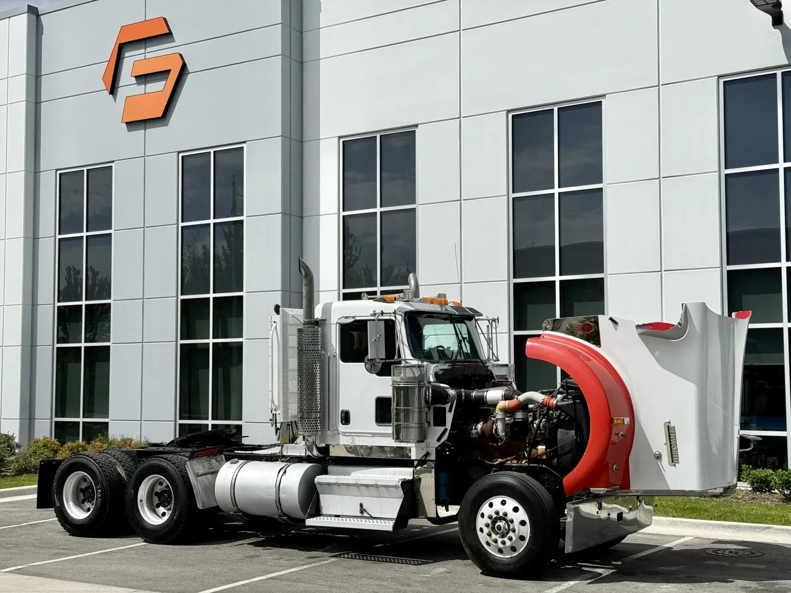 2003 Kenworth W900 in New Lenox, IL — photo 9