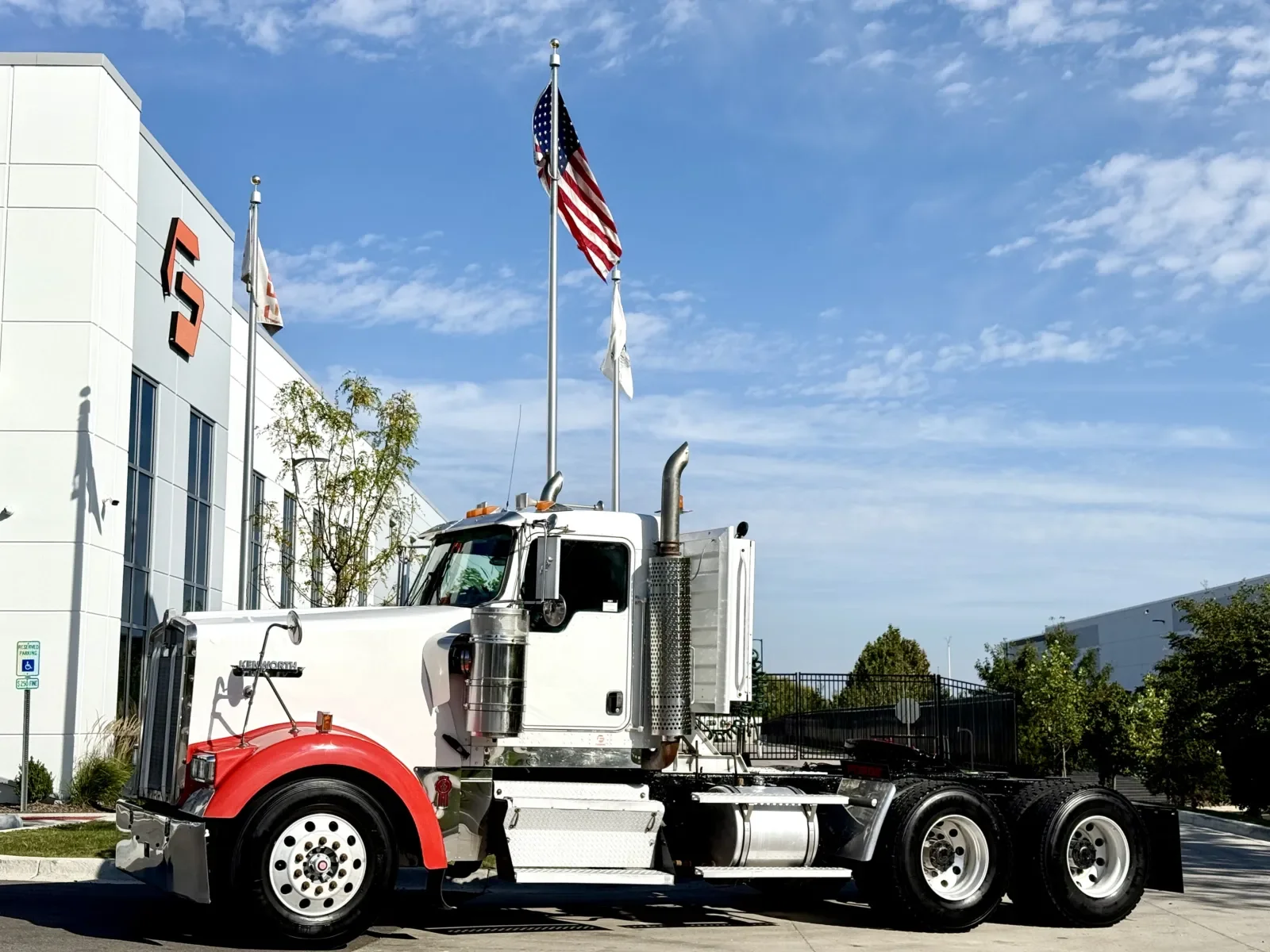 2003 Kenworth W900 in New Lenox, IL