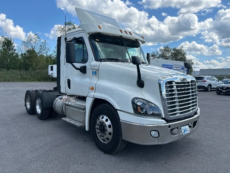 2019 Freightliner Cascadia in Watertown, NY