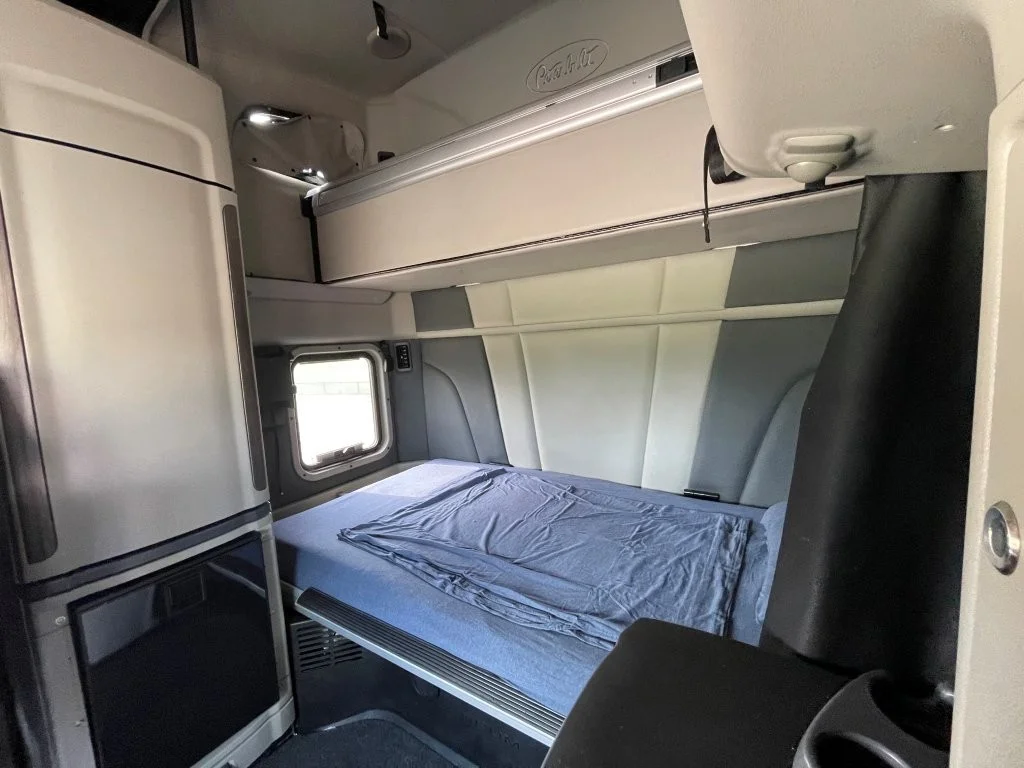 2022 Peterbilt 579 - image 13