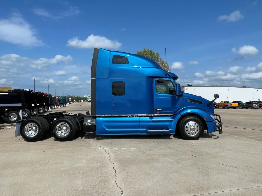 2022 Peterbilt 579 - image 6