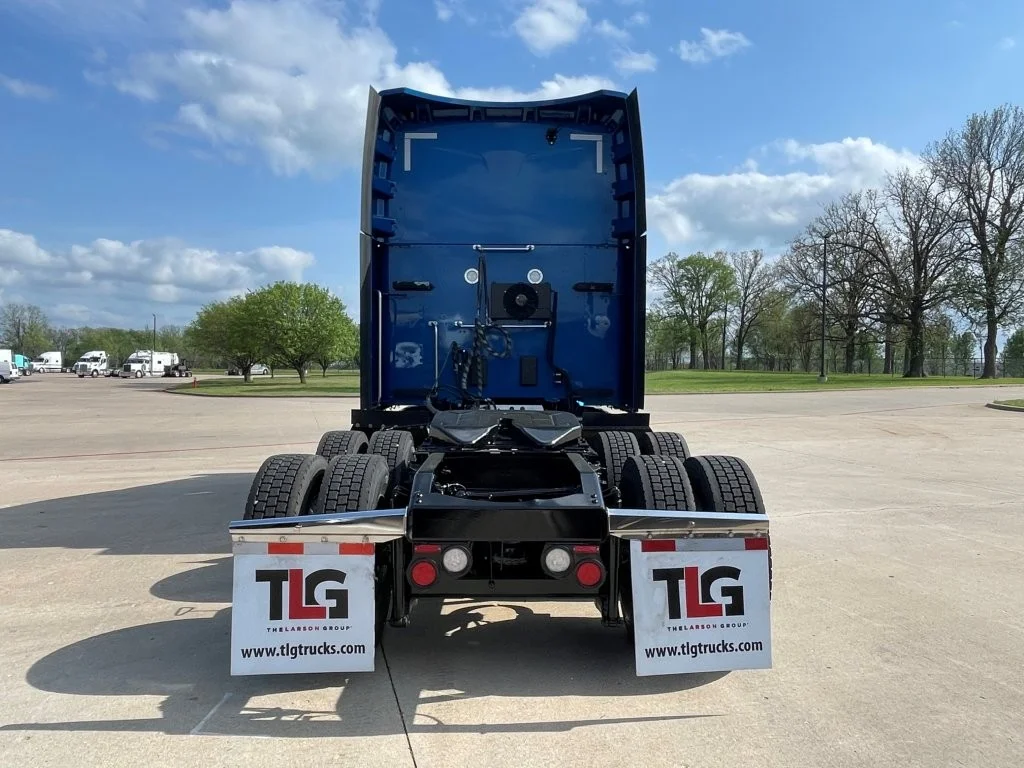 2022 Peterbilt 579 - image 4